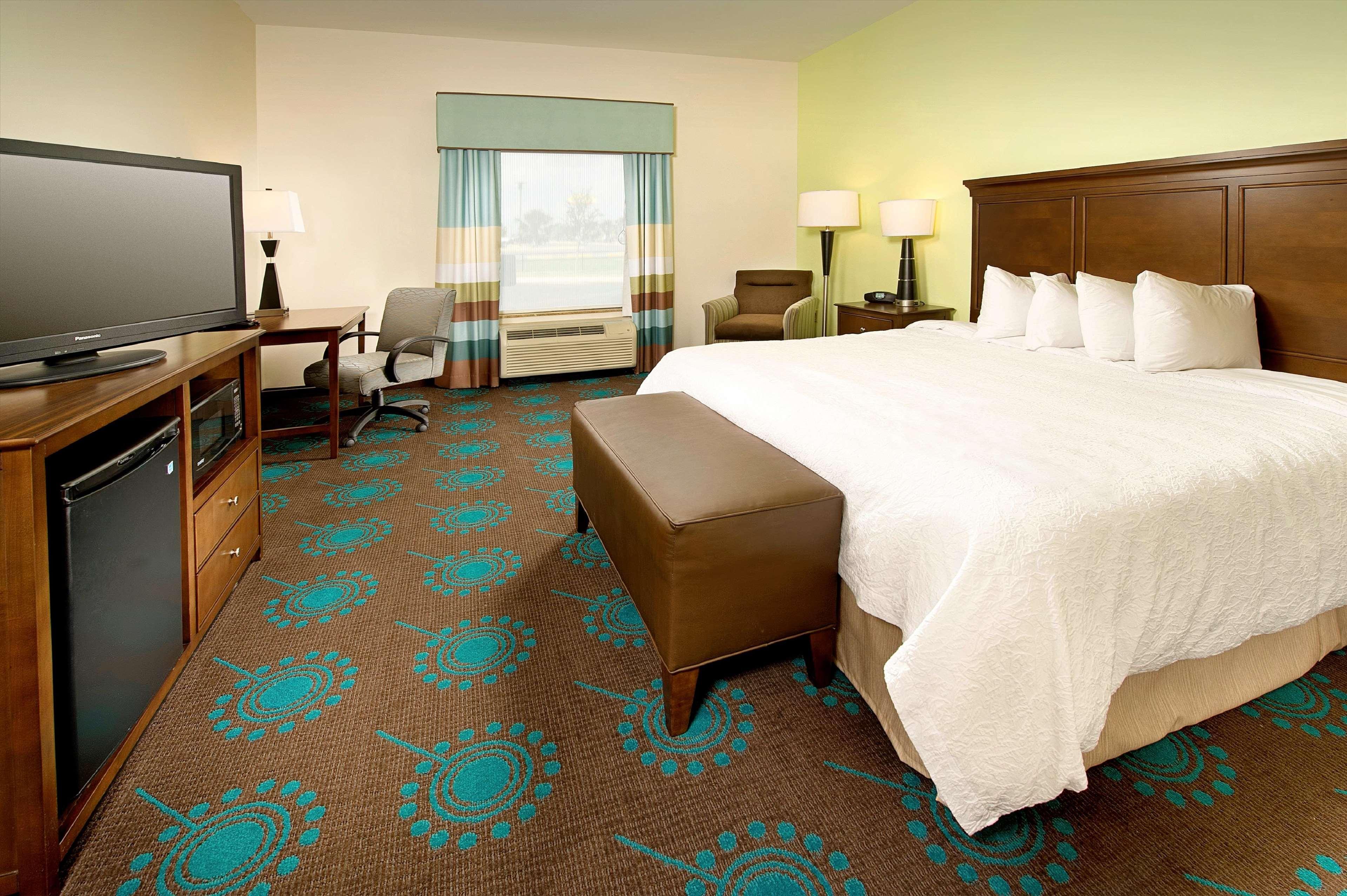 Hampton Inn Uvalde Bagian luar foto