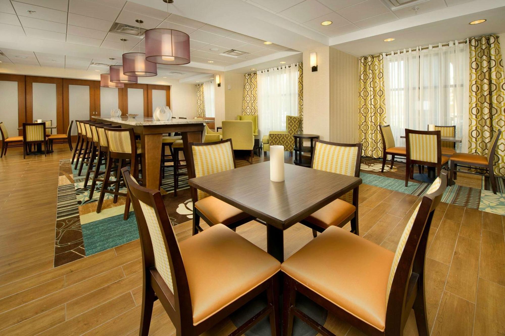 Hampton Inn Uvalde Bagian luar foto