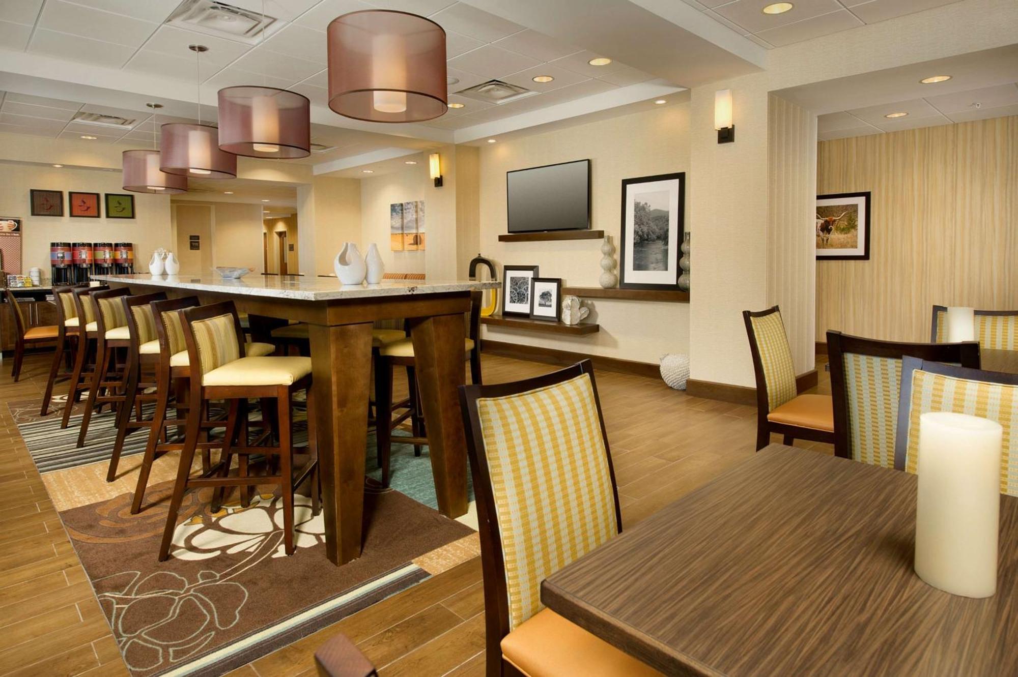 Hampton Inn Uvalde Bagian luar foto